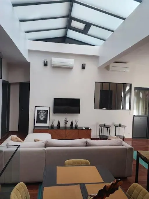 Appartamento Loft Centre Face Au Parc Des Buttes Chaumont Parigi