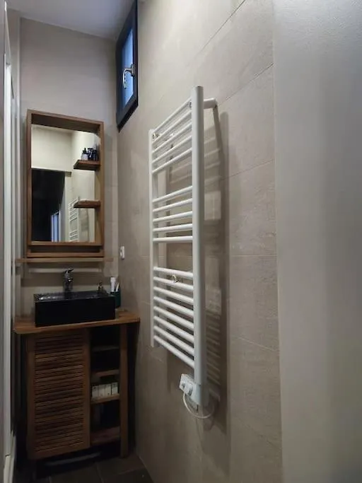 Loft Centre Face Au Parc Des Buttes Chaumont Apartment Paris